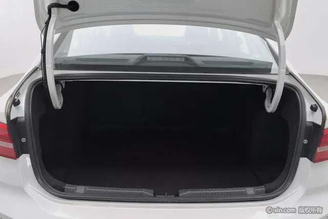 Volkswagen Lavida 1.5L automatic comfort version
