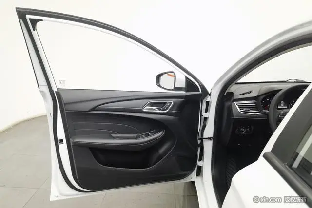 Roewe Roewe i5 1.5L automatic 4G Interconnection Linghao Version