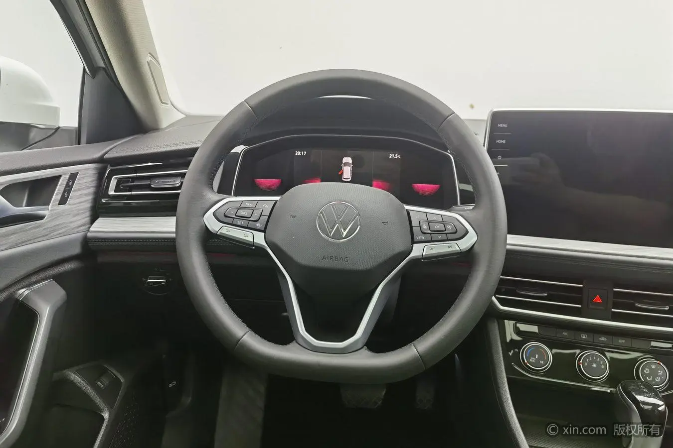 Volkswagen Sagitar 300TSI DSG Beyond Edition