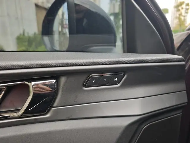 LYNK & CO Lynk &Co. 01 EM-P 1.5TD PHEV Halo