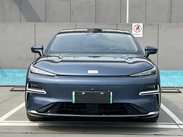 Geely Galaxy Galaxy Sparkle 8 PHEV 130km EM-P Starship Version