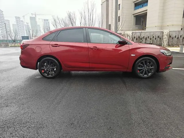 Chevrolet Cruze Redline 320T dual clutch Refreshing Version