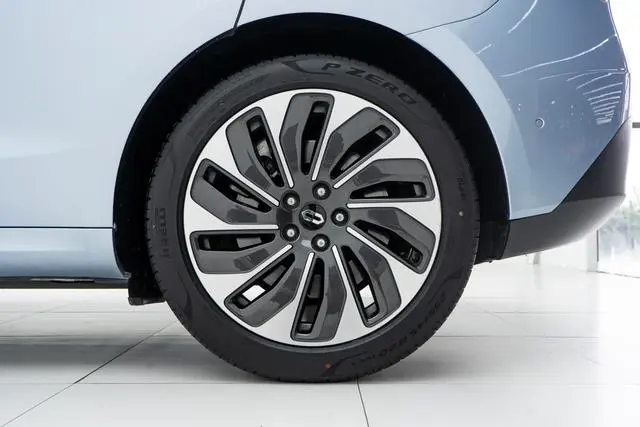 AITO Ask the world M5 Extended range four-wheel drive smart driving version