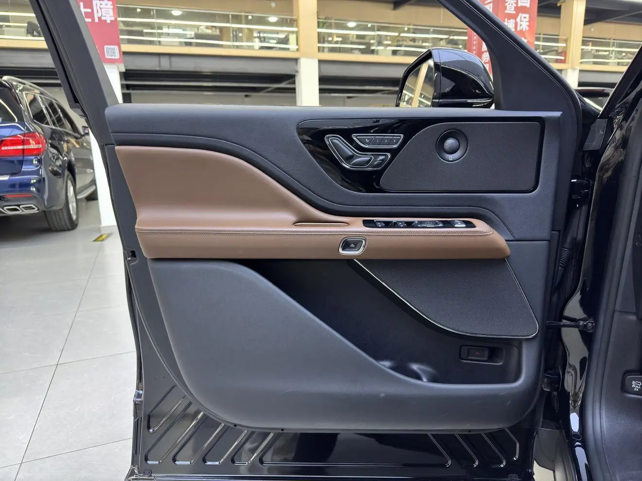 Lincoln Flying home 3.0T V6 four-wheel drive Zunya edition