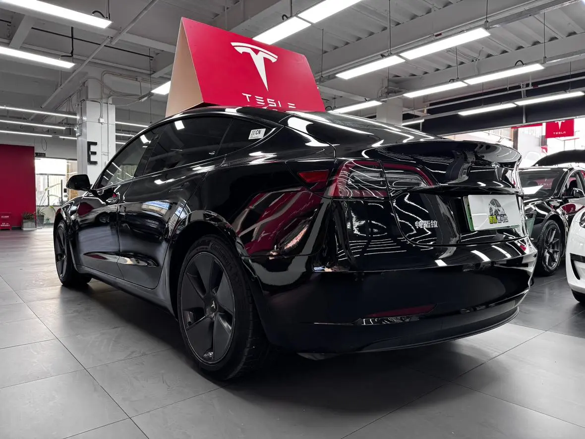 Tesla Model 3 Upgraded version of standard battery life rear drive