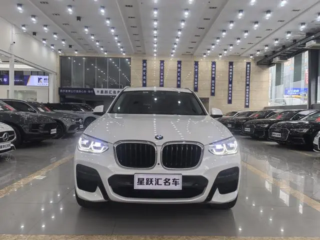 BMW BMW X3 The second facelift xDrive30i leading M sports suit
