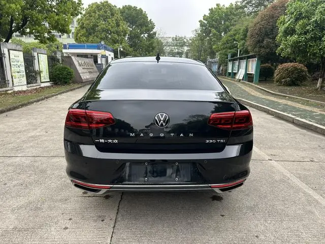 Volkswagen Magotan 330TSI DSG 30th Anniversary Edition