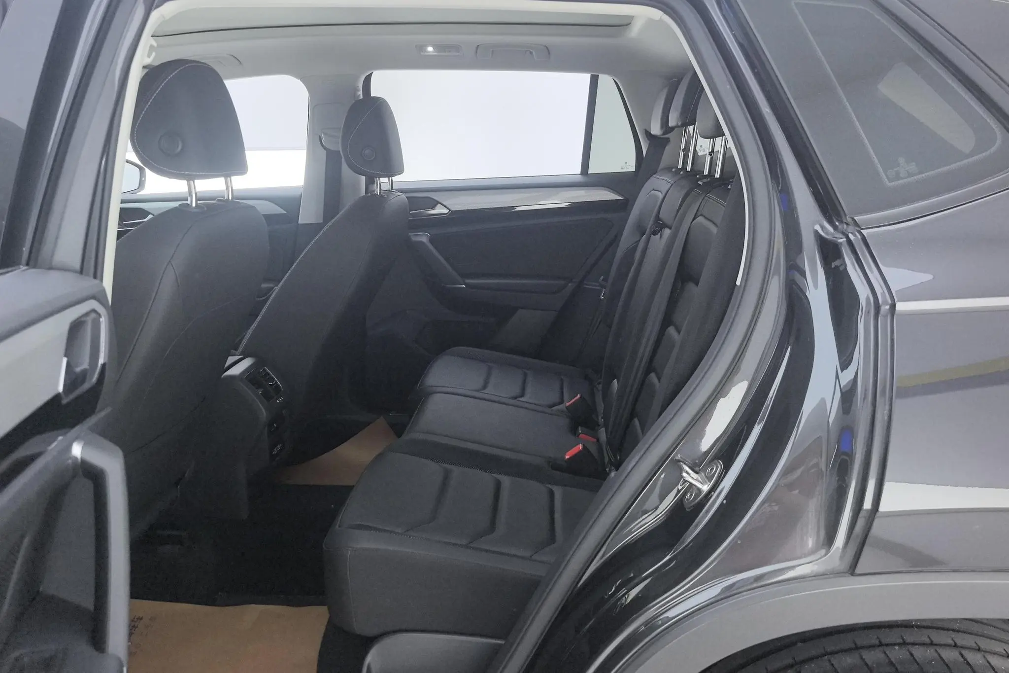 Volkswagen Tanyue 330TSI two-wheel drive luxury country VI