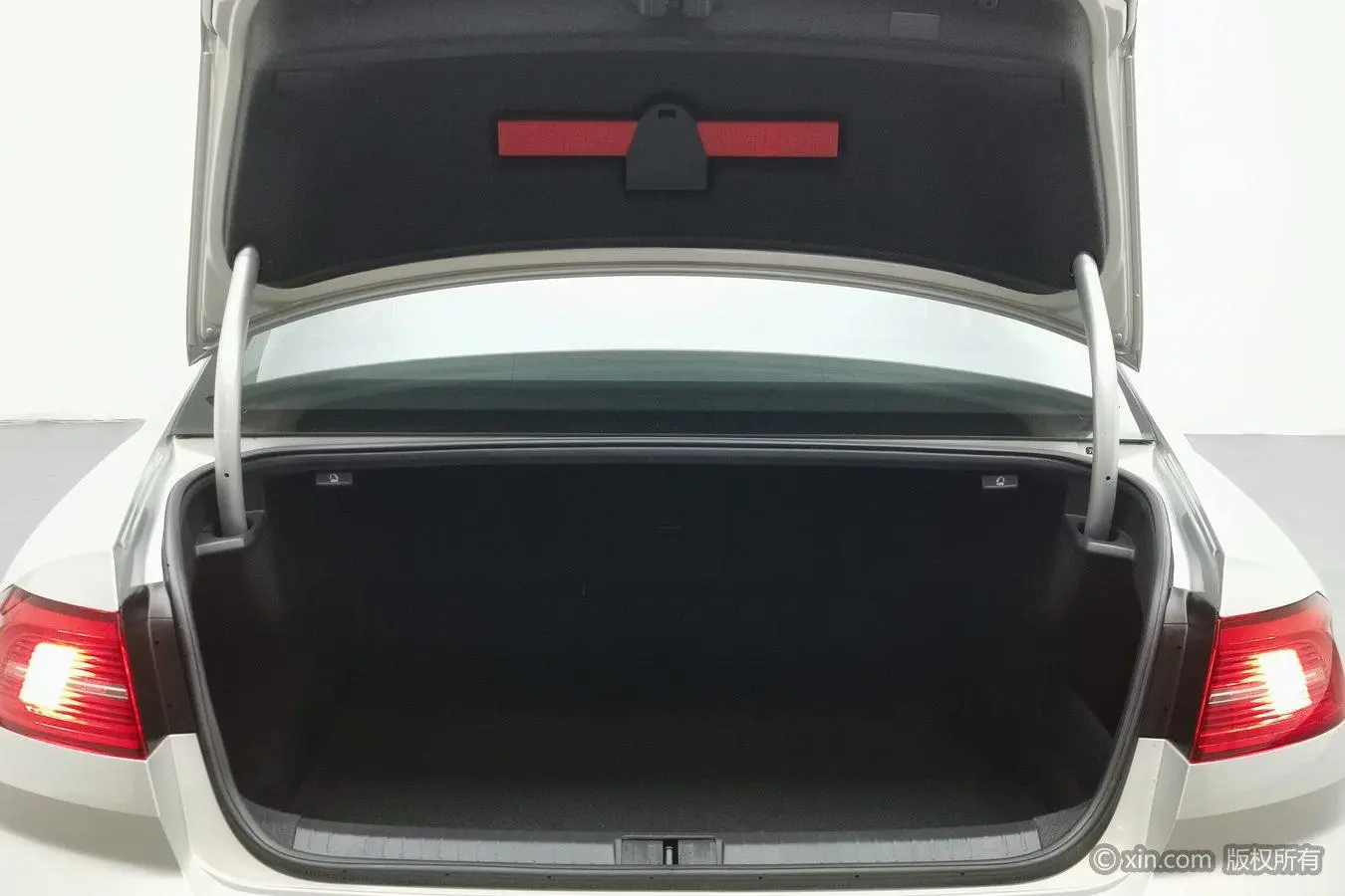 Volkswagen Magotan 330TSI DSG Luxury Country VI