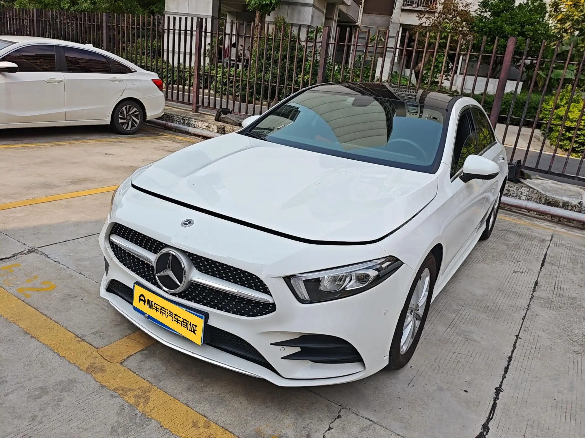 Mercedes-Benz Mercedes-Benz A-class A 200 L sports sedan dynamic Version