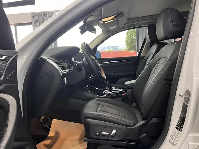 BMW BMW X3 xDrive25i M sports suit country VI