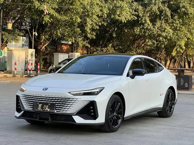 Changan Changan UNI-V 1.5T premium type
