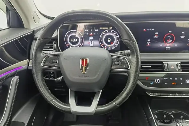 Hongqi Hongqi HS5 Facelift 2.0T Zhilian flag enjoy four-wheel drive version