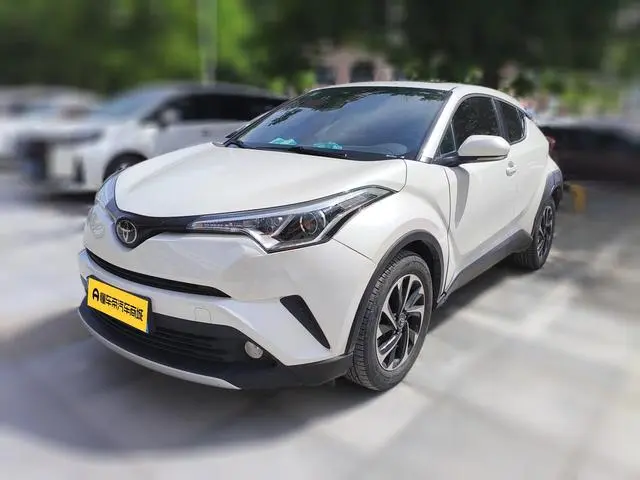 TOYOTA IZOA 2.0L Yichi Sunroof Version