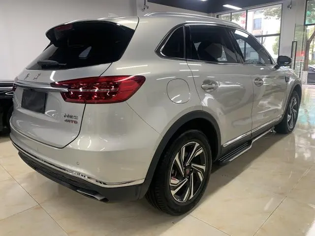 Hongqi Hongqi HS5 Facelift 2.0T Zhilian flag enjoy four-wheel drive version