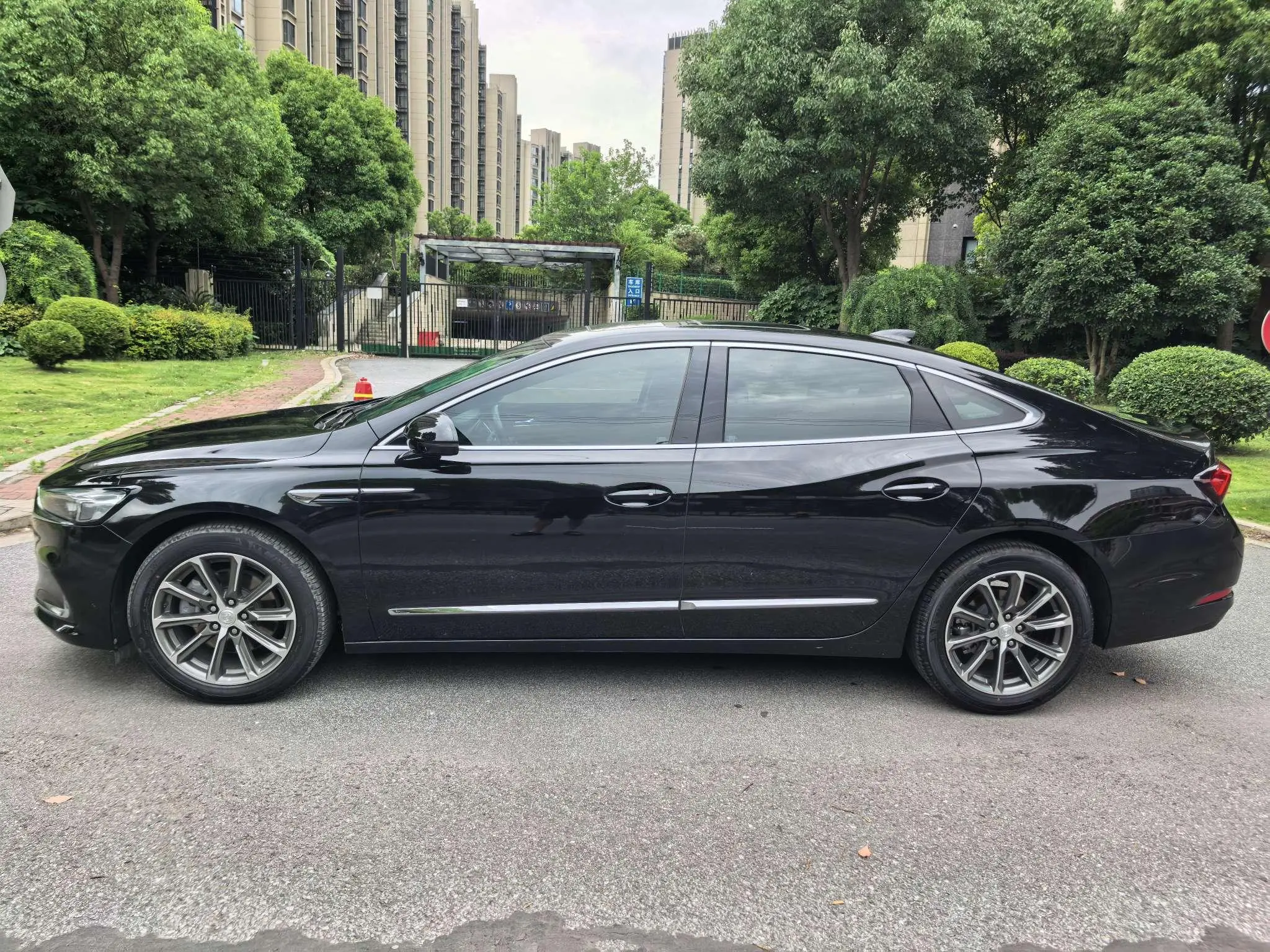 Buick Lacrosse 652T luxury