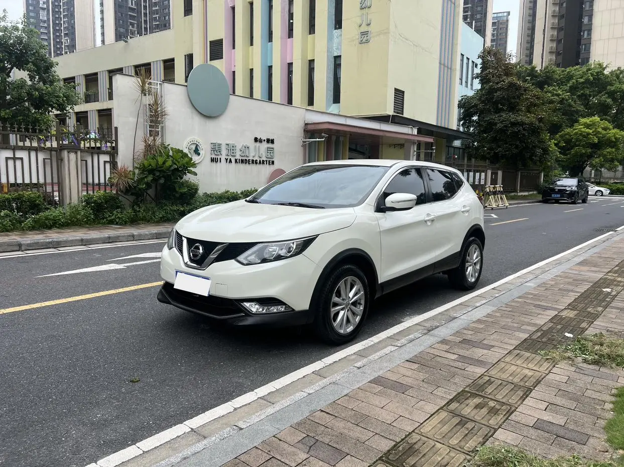 Nissan Qashqai 2.0L CVT Elite Edition Country V