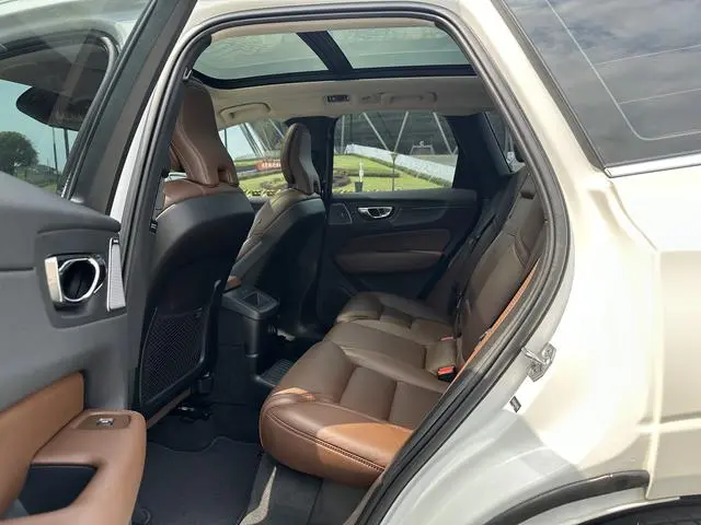 Volvo Volvo XC60 PHEV T8 E-drive Hybrid Zhizun Deluxe Edition Country V