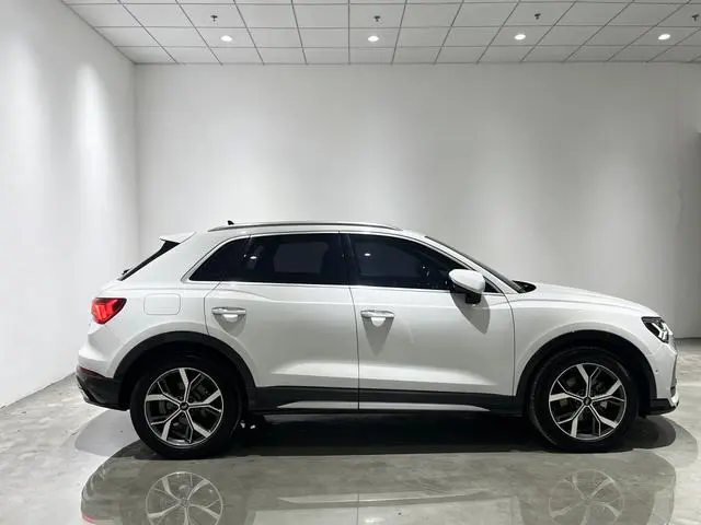 Audi Audi Q3 35 TFSI fashion and elegant