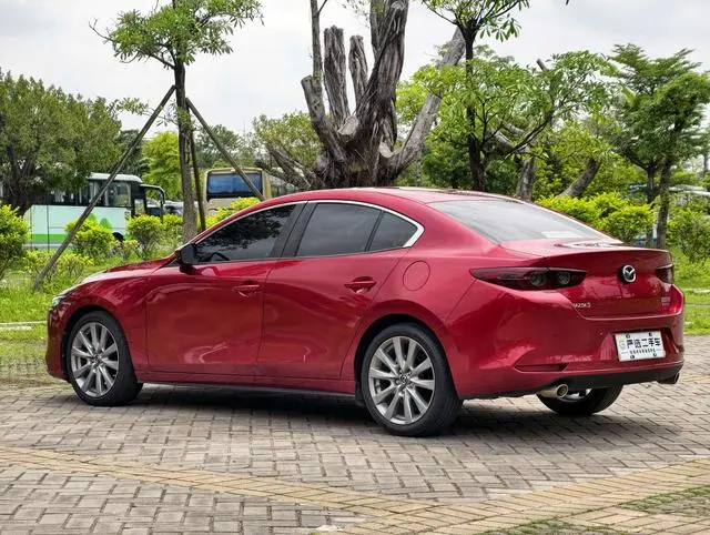 Mazda Mazda 3 Angkesaila 2.0L automatic quality elegant version