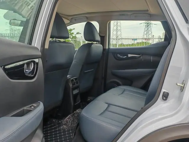 Nissan Qashqai Honor 2.0 L CVT XV+ Leading Edition
