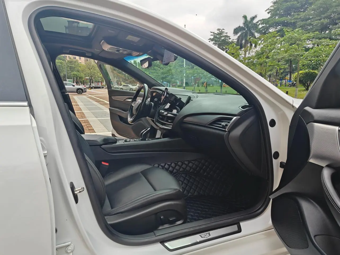 Cadillac Cadillac CT5 28T luxury