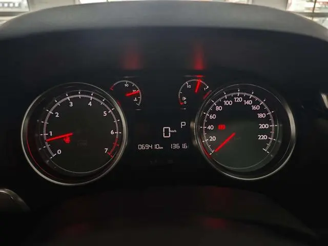 Peugeot Peugeot 408 1.6T Automatic Deluxe Edition