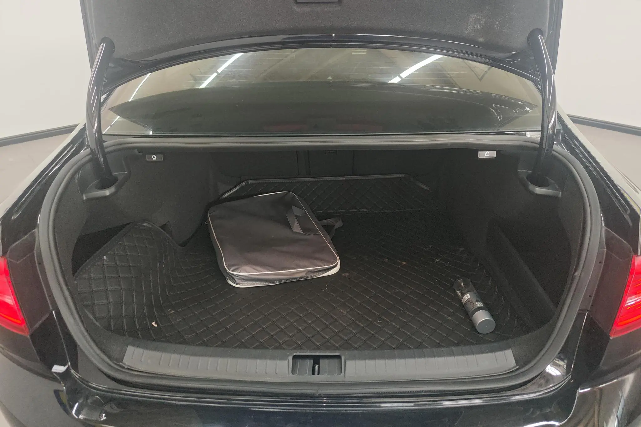 Volkswagen Magotan 330TSI DSG luxury Country V