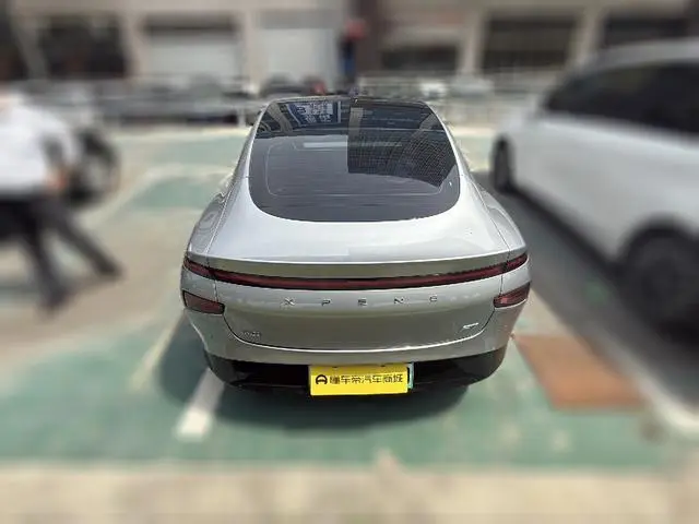 Xpeng Xiaopeng P7 670N