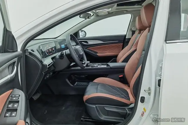 Changan Yidong PLUS 1.4T DCT High Energy Version