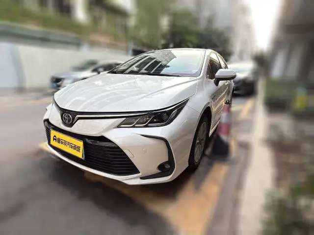 TOYOTA Corolla Dual engine 1.8L E-CVT Elite Edition