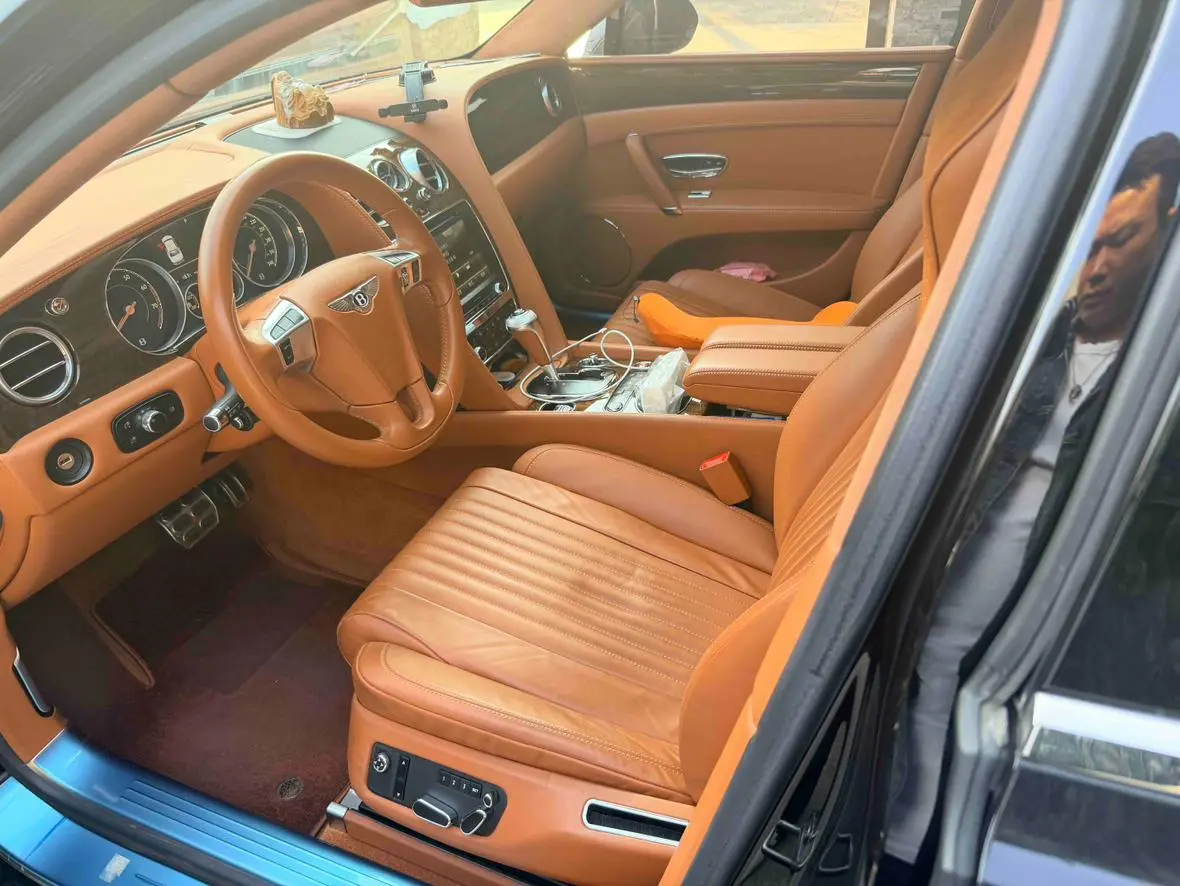 Bentley Flying 4.0T V8 Standard Edition