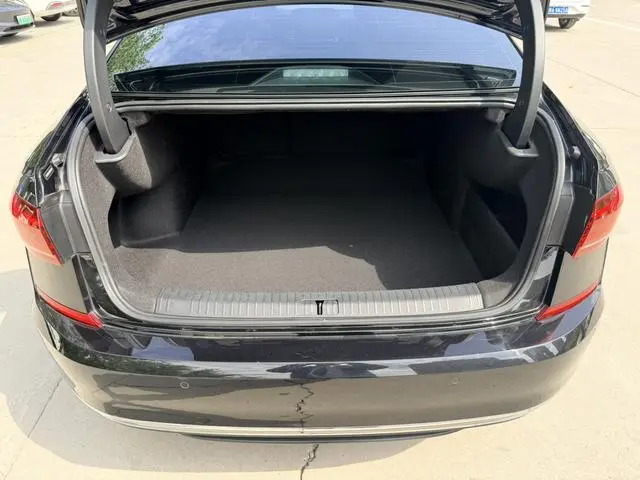Volkswagen Passat 330TSI Elite Edition
