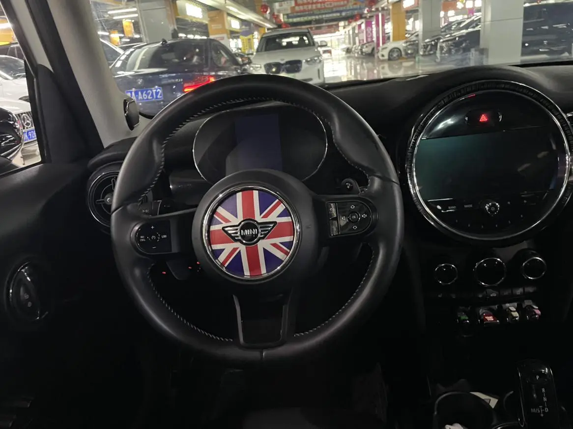 MINI MINI 2.0T COOPERS Artist five-door version