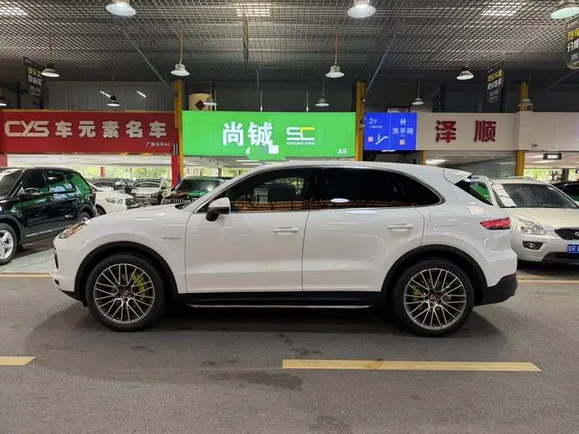 Porsche Cayenne E-Hybrid Cayenne E-Hybrid 2.0T