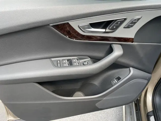 Audi Audi Q7 45 TFSI S line sporty