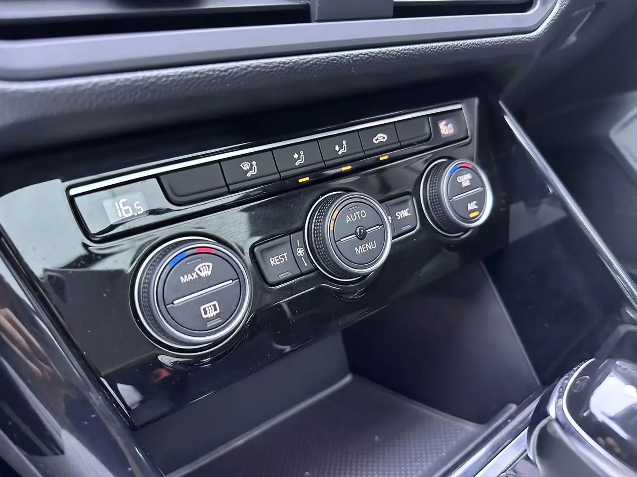 Volkswagen Tanyue Journey Edition 280TSI two-wheel drive luxury Country VI