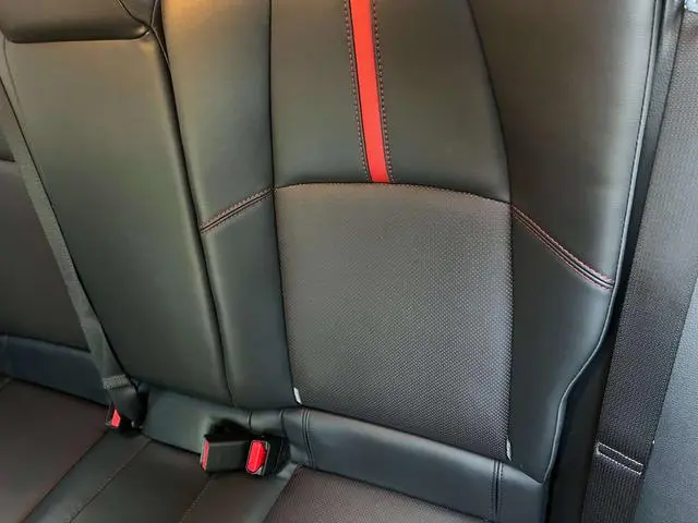 TOYOTA Lei Ling Dual engine 1.8H E-CVT sports version