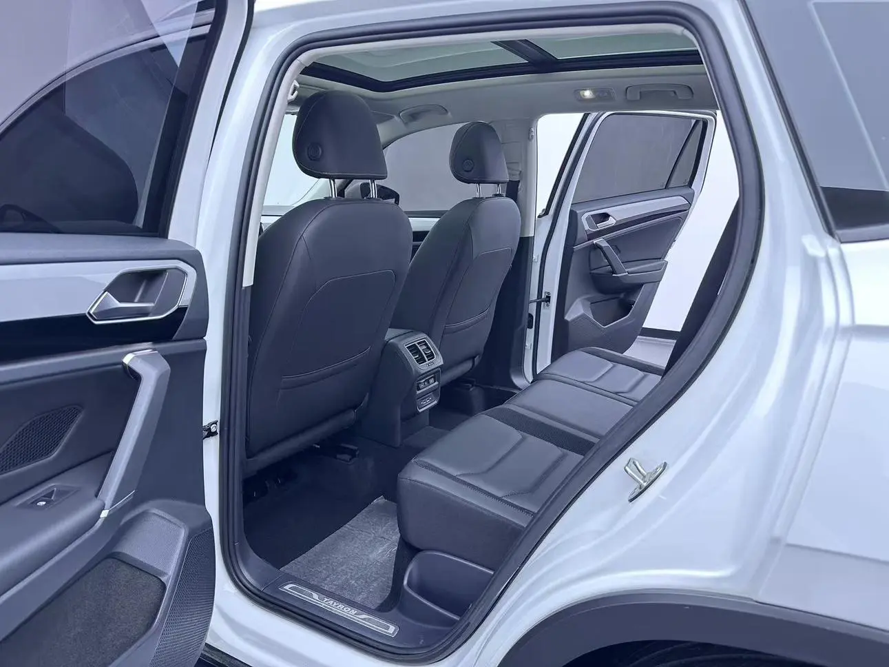 Volkswagen Tanyue Journey Edition 280TSI two-wheel drive luxury Country VI