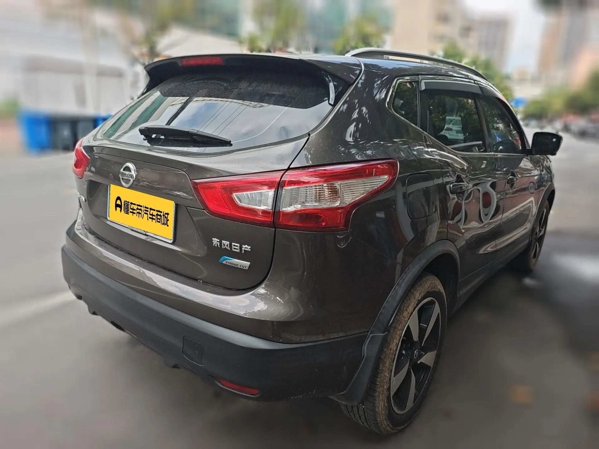 Nissan Qashqai 2.0L CVT Deluxe Edition Country V