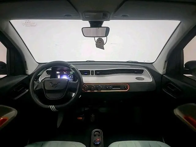 Wuling Wuling Hongguang MINIEV Free lithium iron phosphate