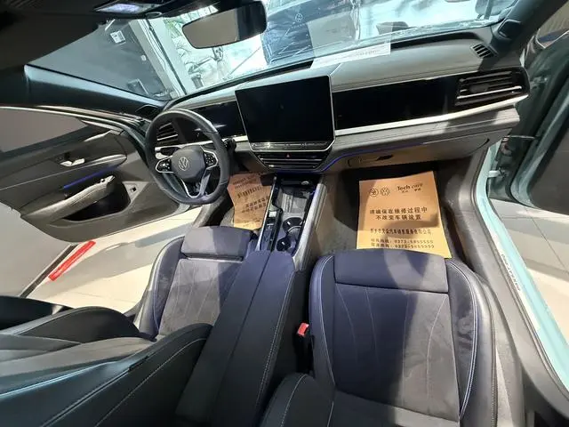Volkswagen Passat Pro 380TSI Starry Sky Dragon Edition