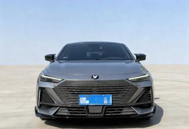 Changan Changan UNI-V 1.5T premium type