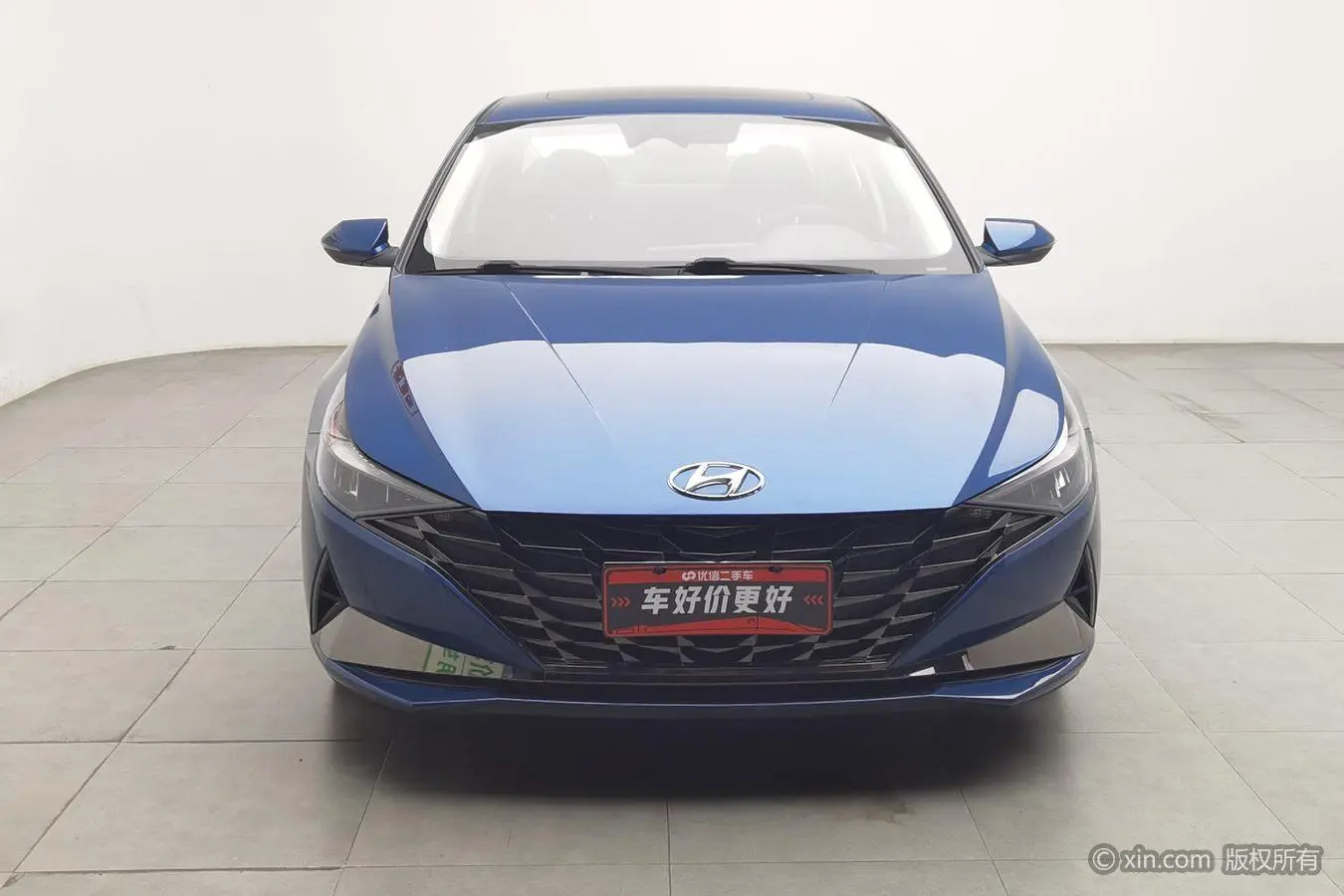 Hyundai Elantra 1.5L CVT LUX Premium Edition