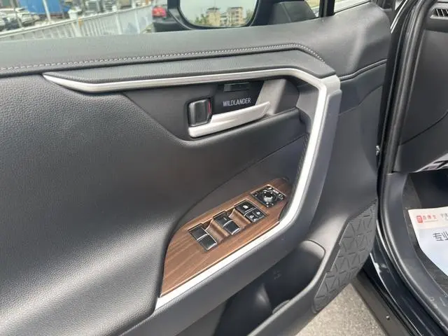 TOYOTA Wilanda 2.0L two-wheel drive luxury PLUS edition