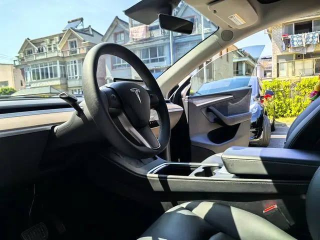 Tesla Model Y Standard battery life, rear-wheel drive version