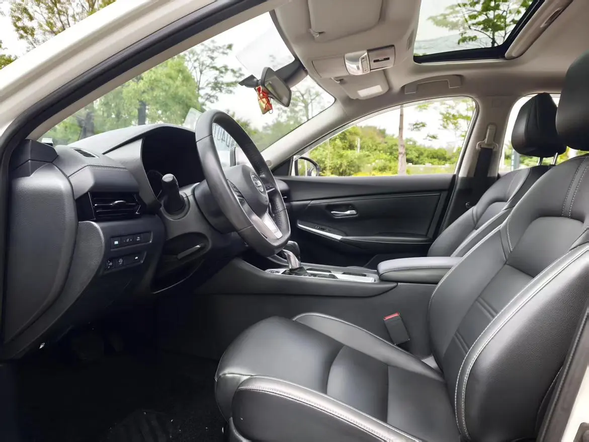 Nissan Xuan Yi 1.6L XL CVT Enjoy Edition
