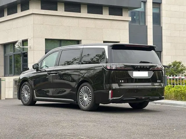 VOYAH Lantu Dreamer PHEV Four-wheel drive flagship Kunpeng Edition