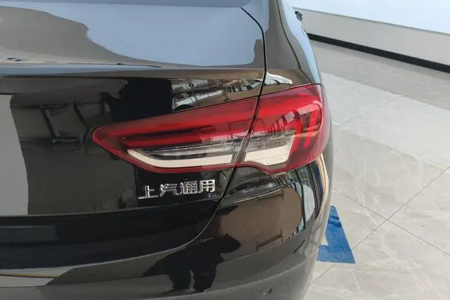 Buick Regal 25T Premium Edition