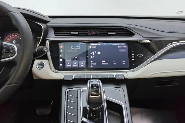 Geely Boyue Boyue X 1.8 TD DCT Smart